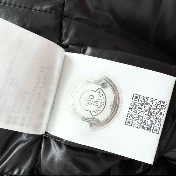 Moncler Black Down Rhin Jacket  Size 1 - Picture 16 of 16